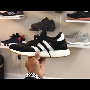 Adidas Iniki
